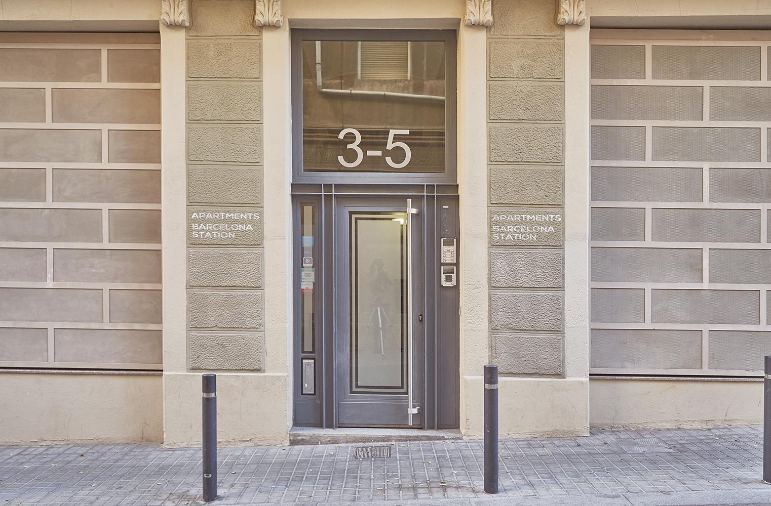 Barcelona Sants Station Apartments Ngoại thất bức ảnh