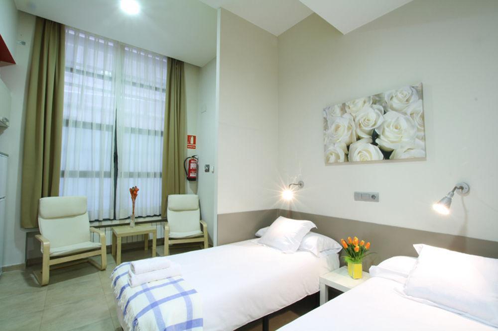 Barcelona Sants Station Apartments Ngoại thất bức ảnh