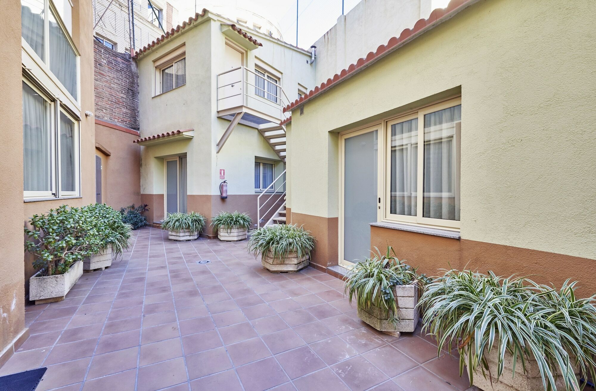 Barcelona Sants Station Apartments Ngoại thất bức ảnh